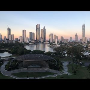 Meet your Posher, Happy